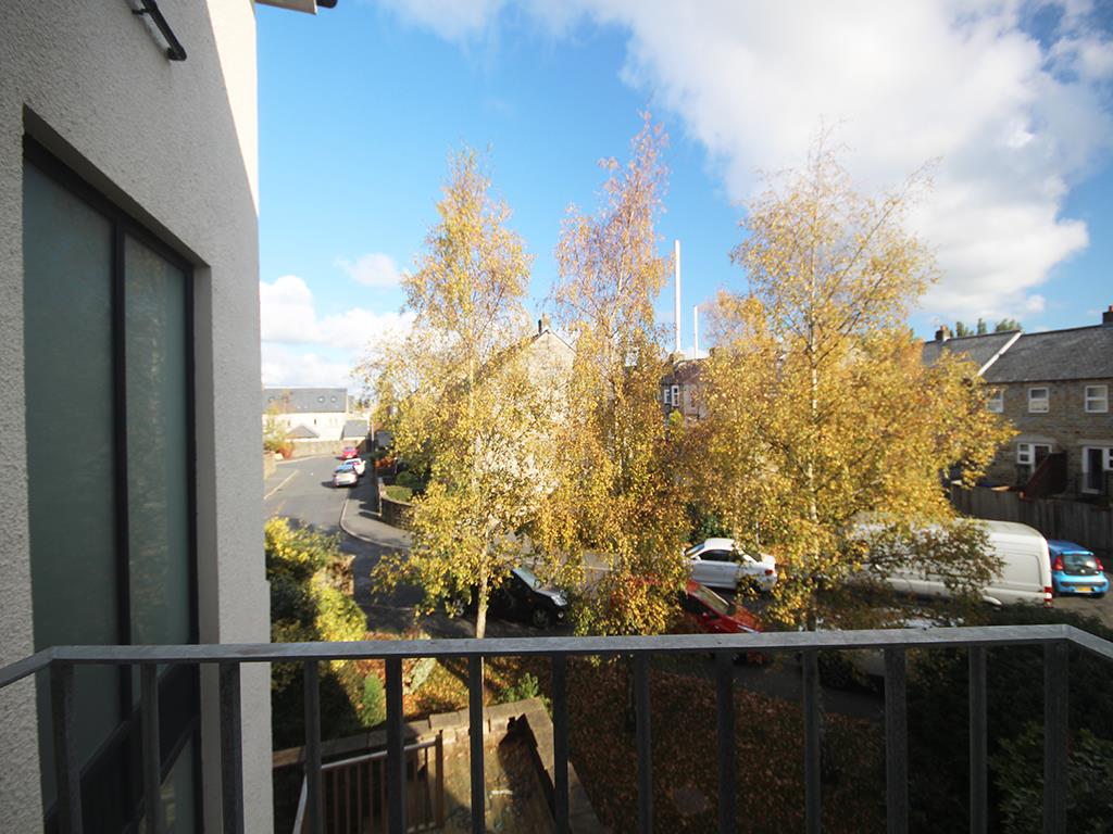 2 bedroom apartment To Let in Earby - IMG_5430.jpg
